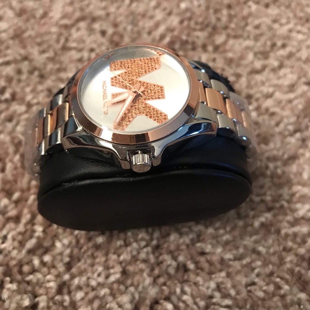Michael kors watch brand new for woman